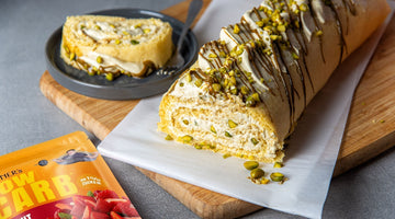 STEINER´s Low Carb Biskuitboden als Biskuitrolle mit Pistaziencreme