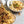Laden Sie das Bild in den Galerie-Viewer, STEINER´s Low Carb High Protein Locken-Spätzle in einer Auflaufform und in einem weßen diefen Teller.
Die Locken-Spätzle sind wie Käsespätzle zubereitet und mit selbstgemachten Röstzwiebeln und Schnittlauch garniert.