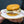 Laden Sie das Bild in den Galerie-Viewer, STEINER´s Low Carb High Protein Burger Buns begelgt mit einem Burgerpatty aus Rindfleisch, Salat und einer Low Carb Burgersoße.