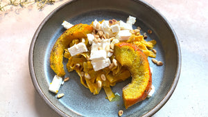 Low Carb Tagliatelle mit Kürbispüree, Ofenkürbis und Schafskäse