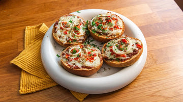 Zwiebel-Pizzabrötchen | Low Carb Rezept