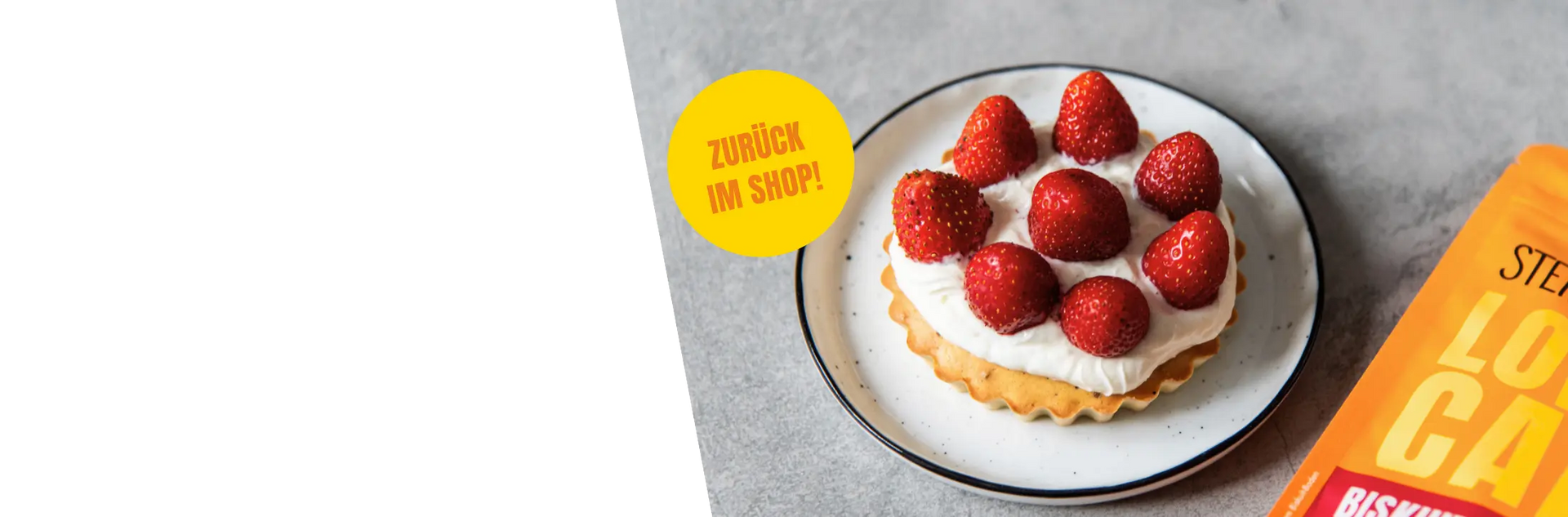 Ein Tartelett mit Erdbeeren, gebacke aus STEINER´s Low Carb Biskuit Backmischung.