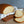 Laden Sie das Bild in den Galerie-Viewer, Ein aufgeschnittenes Laib STEINER´s Low Carb High Protein Toast auf einem weißen Küchentuch
